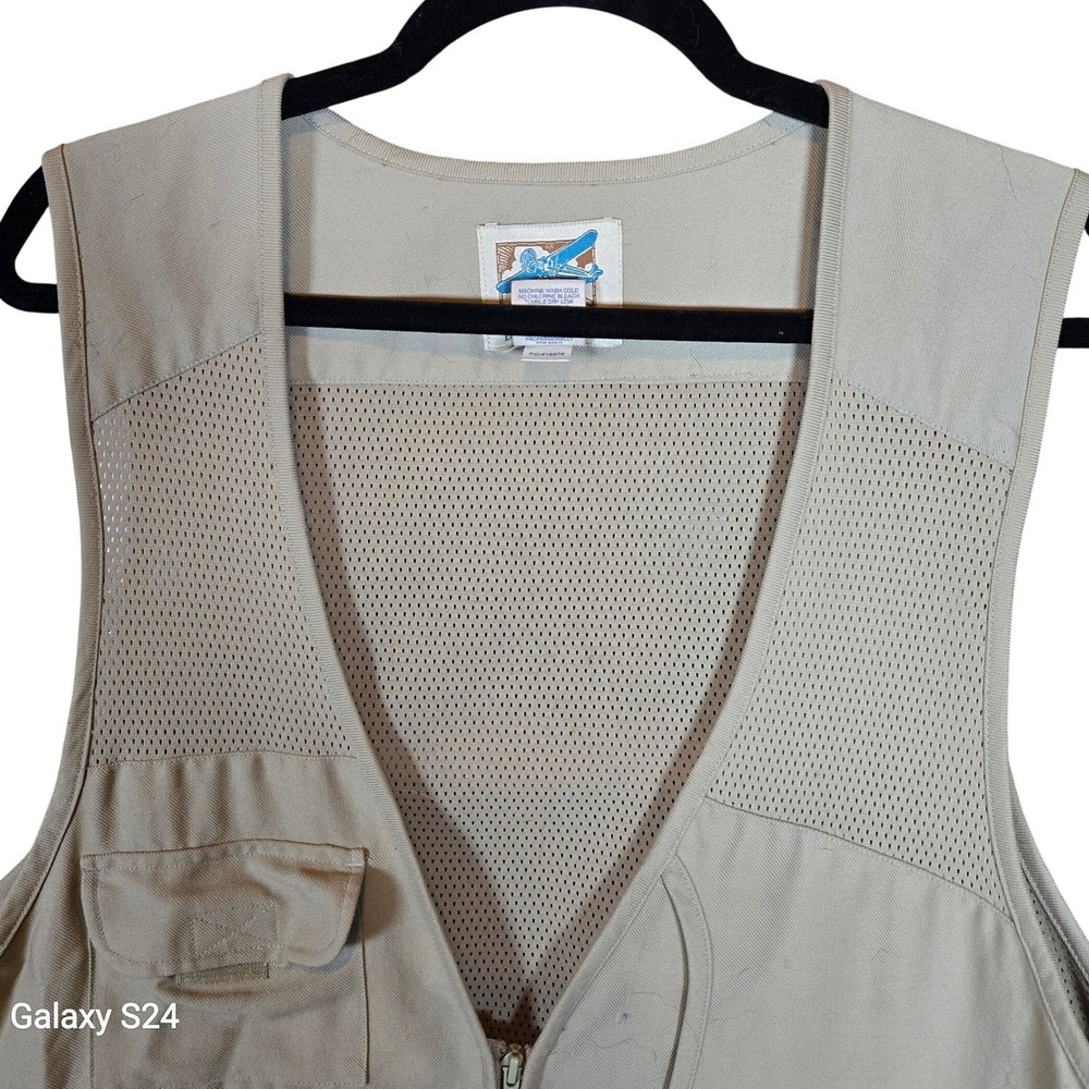 TravelSmith Mens Large Beige Nylon Mesh Vented Zip Up‎ Utility Vest Pockets